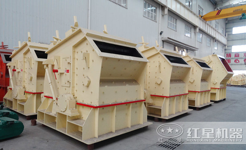 風(fēng)化巖高產(chǎn)細(xì)碎機(jī)生產(chǎn)車間