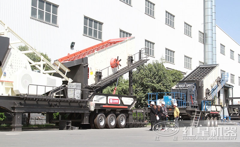 意向用戶來廠參觀移動破碎制沙一體機(jī)
